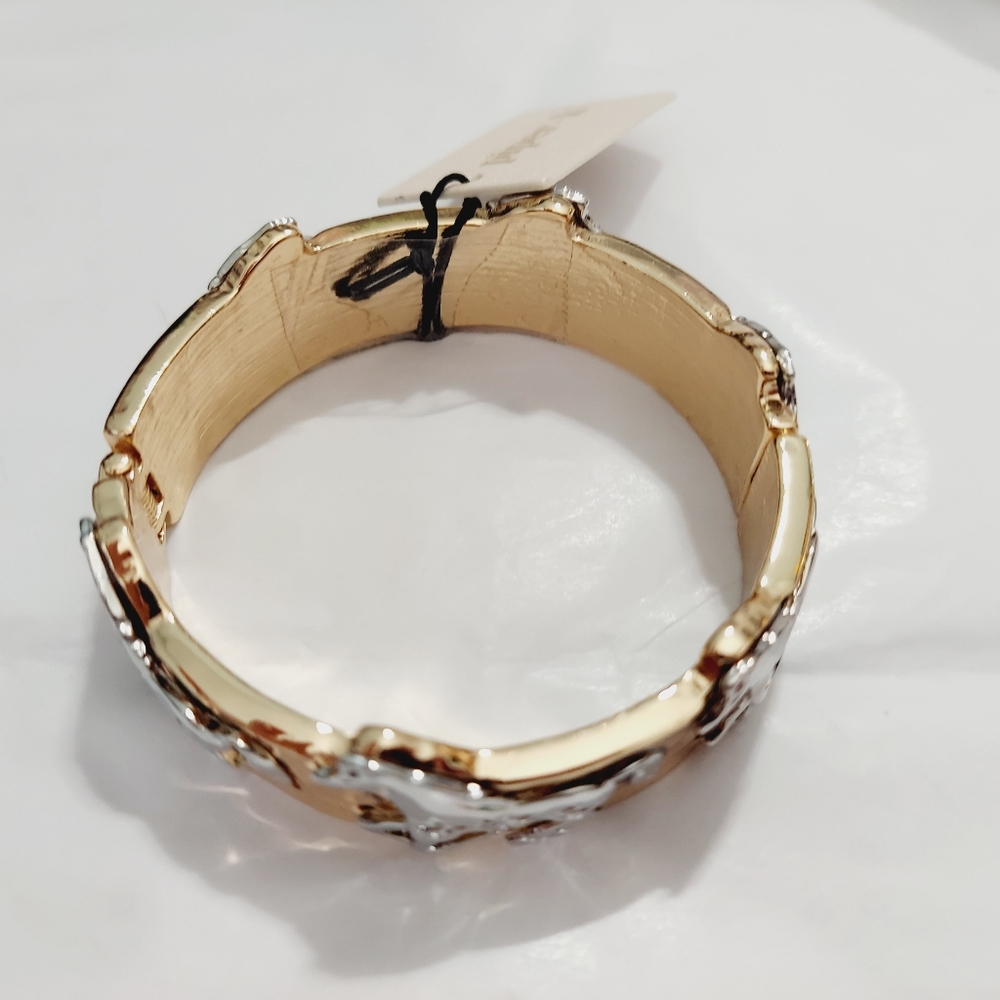 NWT Piper K Silver And Gold Bangle Bracelet With Horses - Picture 5 of 8